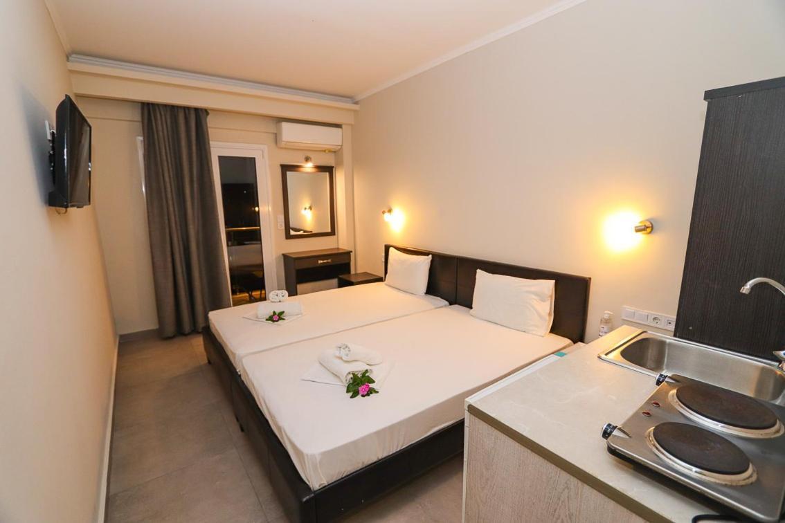 Hotel Banbus Loutra Edipsou  Exterior photo